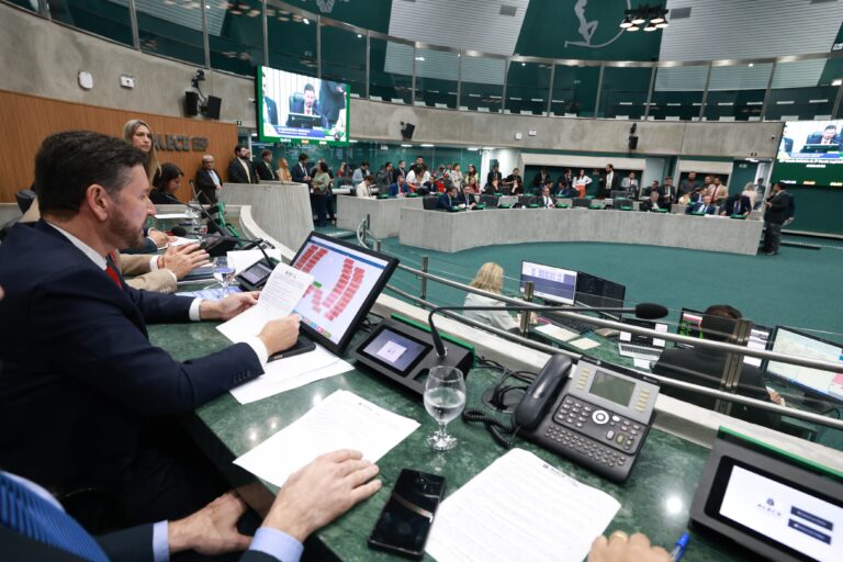 C5CjRwrRNTnWx7PiWaPp2EQpDQI7wXJu9MsujPC5