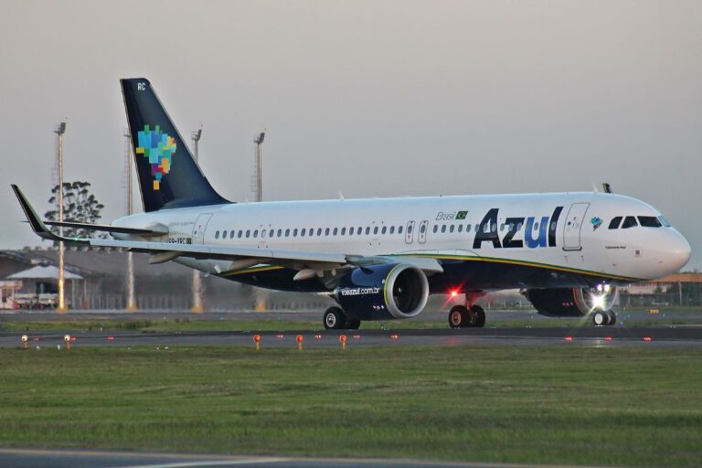 A320neo_Azul_31739584755